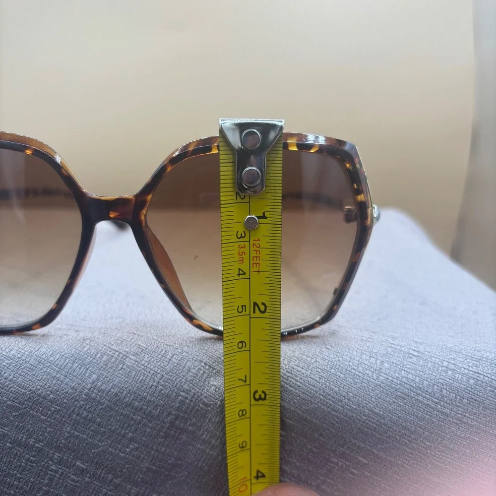 Unbranded Oversized Square Sunglasses Women OS Tortoise Excellent Retro
